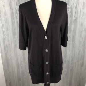 Jones wear XL short sleeved v neck cardigan